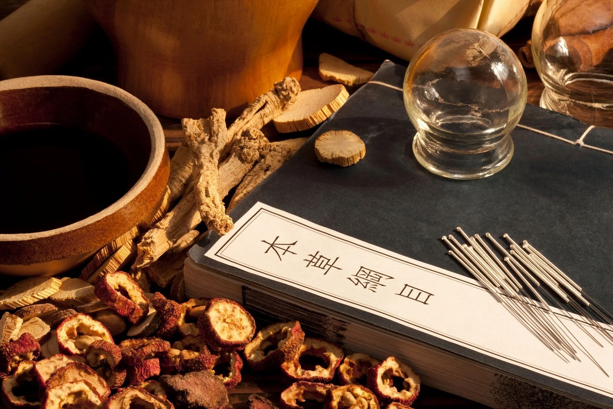 喝中药拉稀是在排湿气